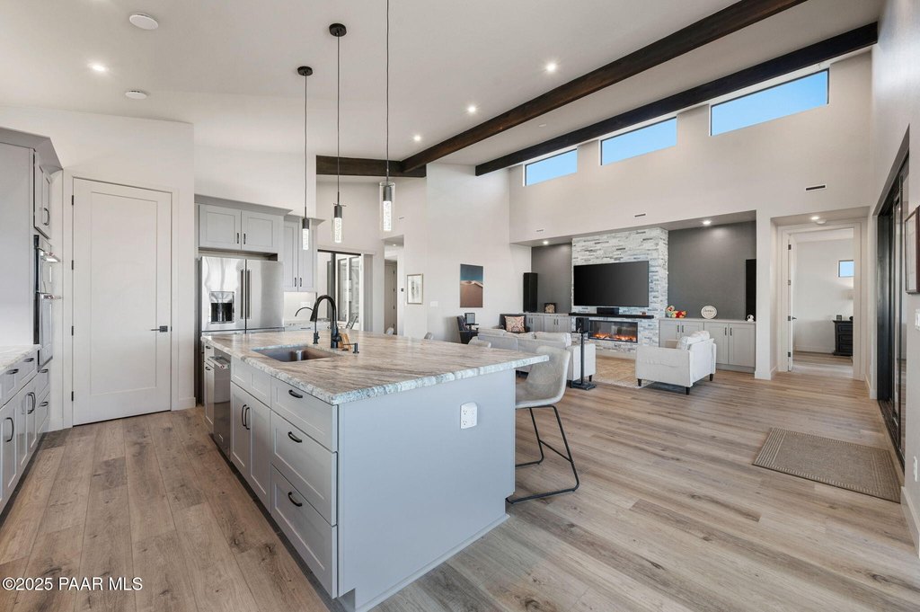 Prescott Valley, Arizona, 86314, United States, 2 Bedrooms Bedrooms, ,3 BathroomsBathrooms,Residential,Forsale,1929277