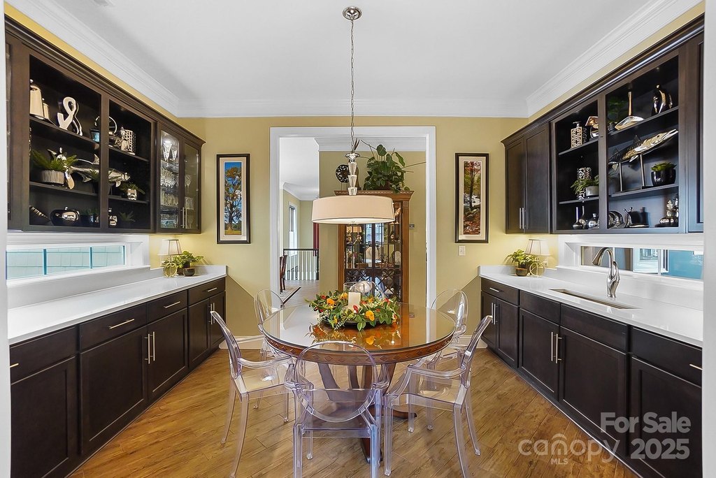 York, South Carolina, 29745, United States, 5 Bedrooms Bedrooms, ,6.5 BathroomsBathrooms,Residential,Forsale,1884405
