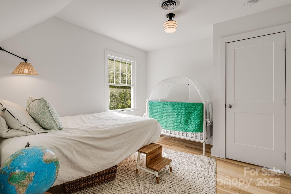 Asheville, North Carolina, 28803, United States, 4 Bedrooms Bedrooms, ,3.5 BathroomsBathrooms,Residential,Forsale,1985898