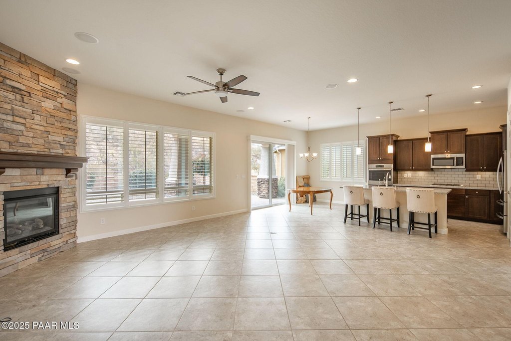 Prescott, Arizona, 86301, United States, 2 Bedrooms Bedrooms, ,2 BathroomsBathrooms,Residential,Forsale,1926741