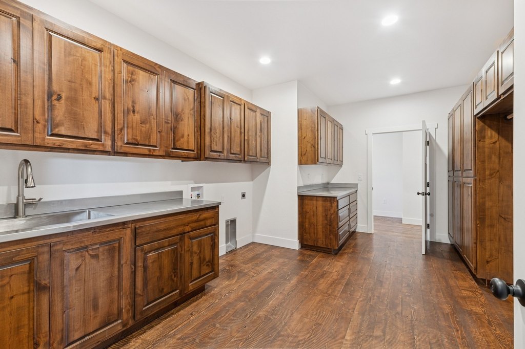 Kalispell, Montana, 59901, United States, 4 Bedrooms Bedrooms, ,3 BathroomsBathrooms,Residential,Forsale,1914986