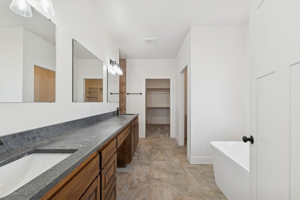 Kalispell, Montana, 59901, United States, 4 Bedrooms Bedrooms, ,3 BathroomsBathrooms,Residential,Forsale,1914986