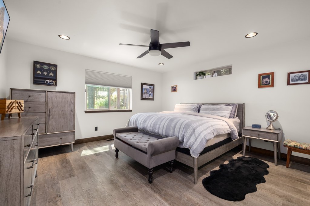 Lakeside, Montana, 59922, United States, 3 Bedrooms Bedrooms, ,2 BathroomsBathrooms,Residential,Forsale,1944295