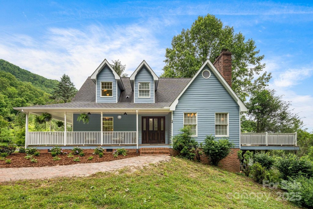 Asheville, North Carolina, 28803, United States, 4 Bedrooms Bedrooms, ,3.5 BathroomsBathrooms,Residential,Forsale,1985898 Asheville, North Carolina, 28803, United States, 4 Bedrooms Bedrooms, ,3.5 BathroomsBathrooms,Residential,Forsale,1985898