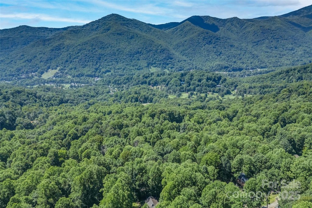 Maggie Valley, North Carolina, 28751, United States, 3 Bedrooms Bedrooms, ,3 BathroomsBathrooms,Residential,Forsale,1960259