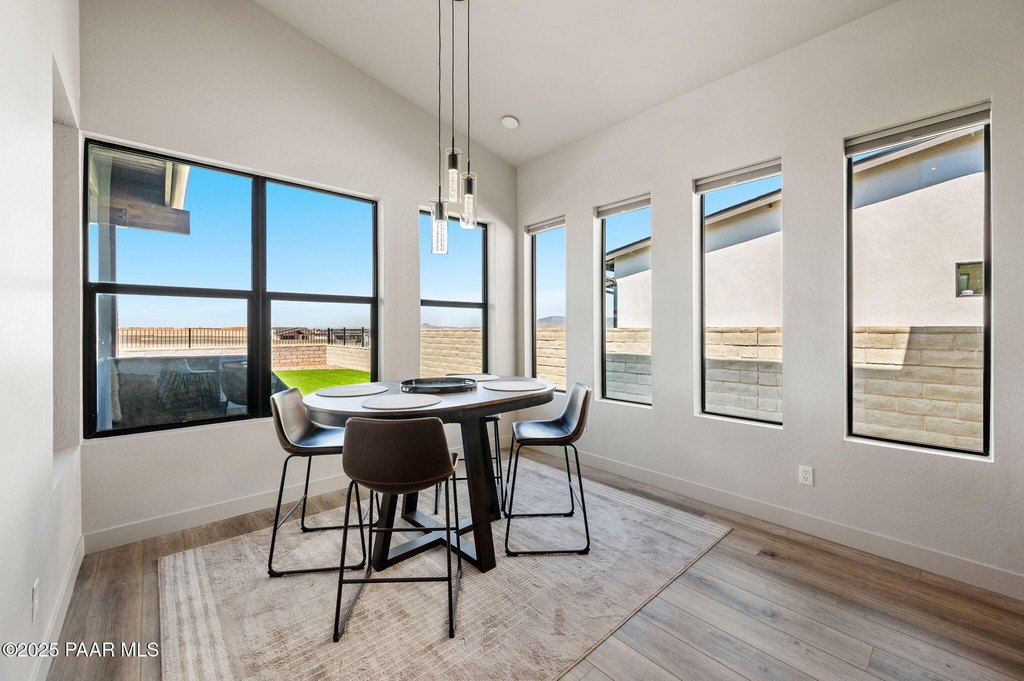Prescott Valley, Arizona, 86314, United States, 2 Bedrooms Bedrooms, ,3 BathroomsBathrooms,Residential,Forsale,1929277