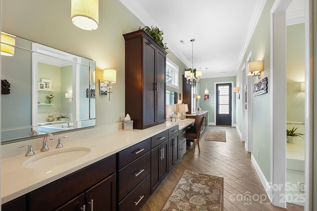 York, South Carolina, 29745, United States, 5 Bedrooms Bedrooms, ,6.5 BathroomsBathrooms,Residential,Forsale,1884405