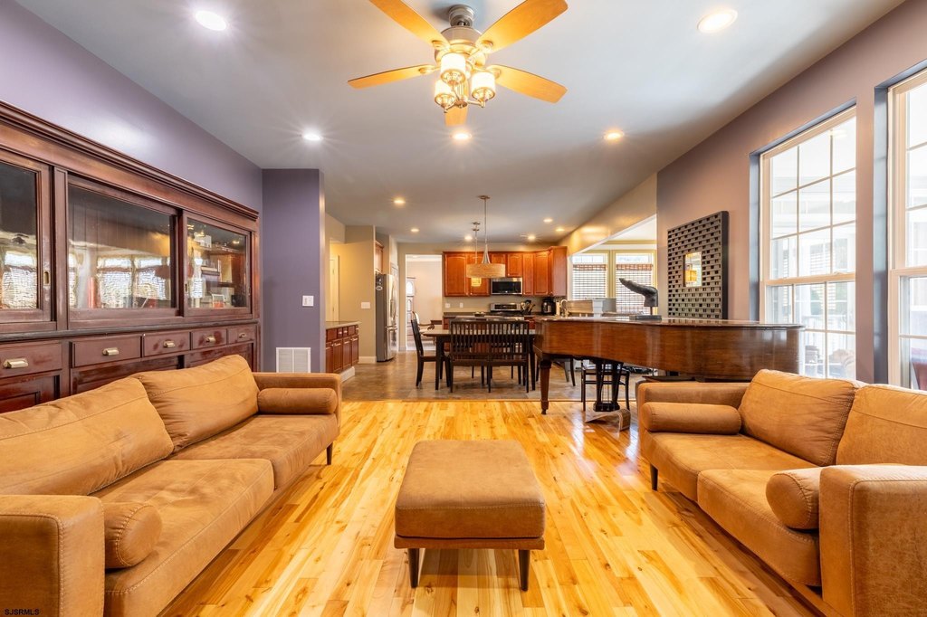 Northfield, New Jersey, 08225, United States, 5 Bedrooms Bedrooms, ,2.5 BathroomsBathrooms,Residential,Forsale,1967256