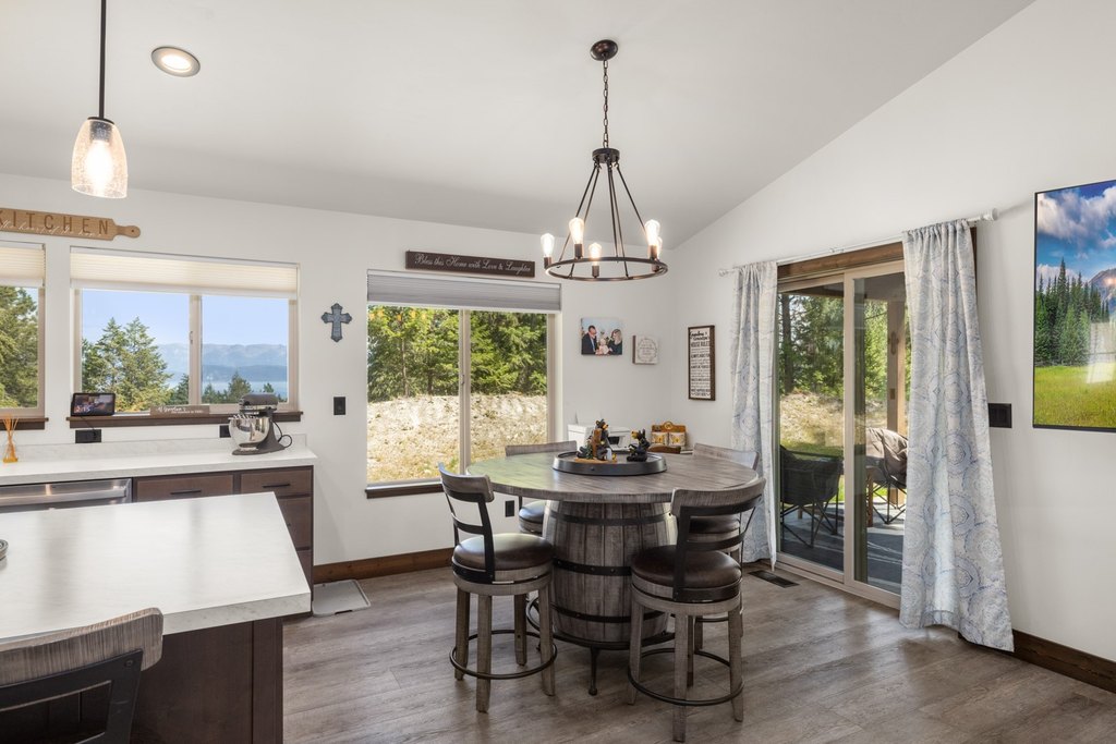 Lakeside, Montana, 59922, United States, 3 Bedrooms Bedrooms, ,2 BathroomsBathrooms,Residential,Forsale,1944295