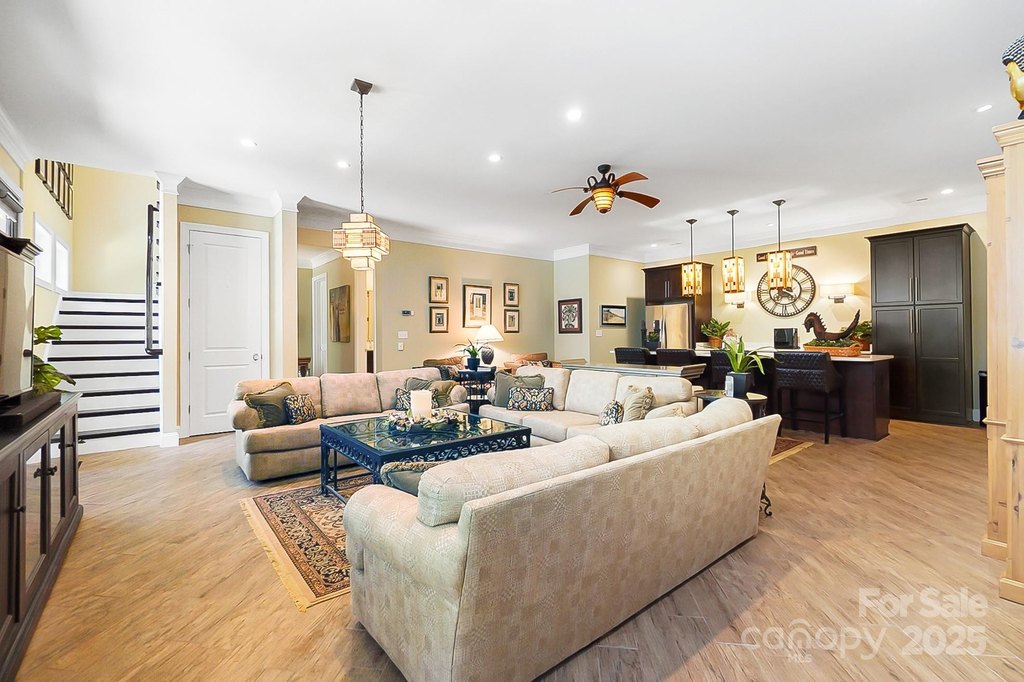 York, South Carolina, 29745, United States, 5 Bedrooms Bedrooms, ,6.5 BathroomsBathrooms,Residential,Forsale,1884405