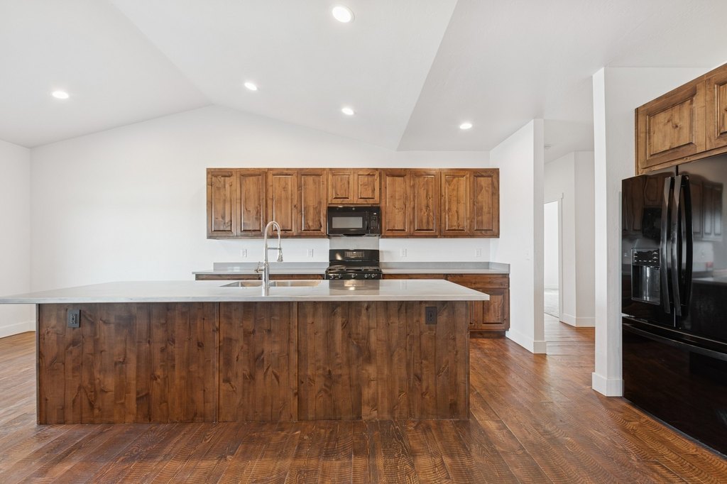 Kalispell, Montana, 59901, United States, 4 Bedrooms Bedrooms, ,3 BathroomsBathrooms,Residential,Forsale,1914986