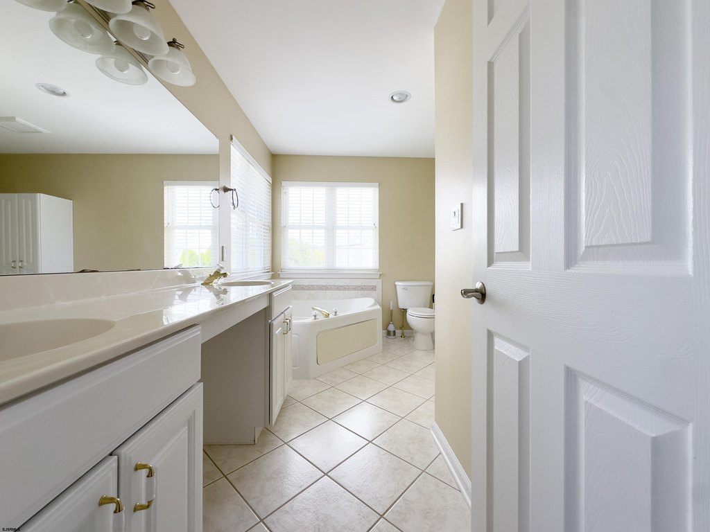 Egg Harbor Township, New Jersey, 08234, United States, 3 Bedrooms Bedrooms, ,3.5 BathroomsBathrooms,Residential,Forsale,1946141