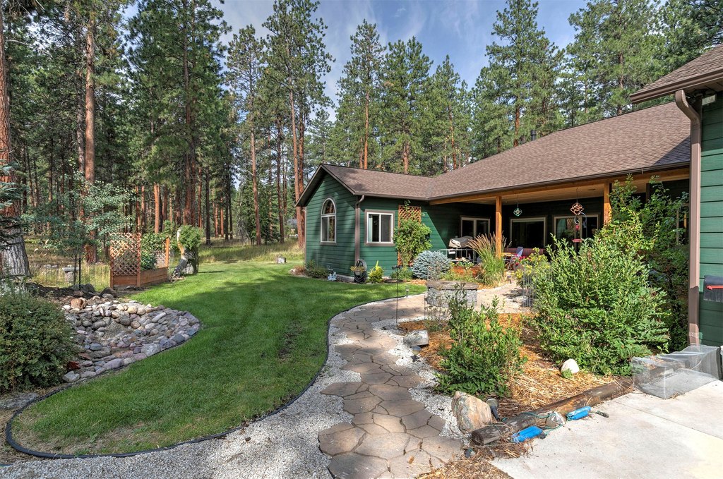 Hamilton, Montana, 59840, United States, 3 Bedrooms Bedrooms, ,2.5 BathroomsBathrooms,Residential,Forsale,1944297