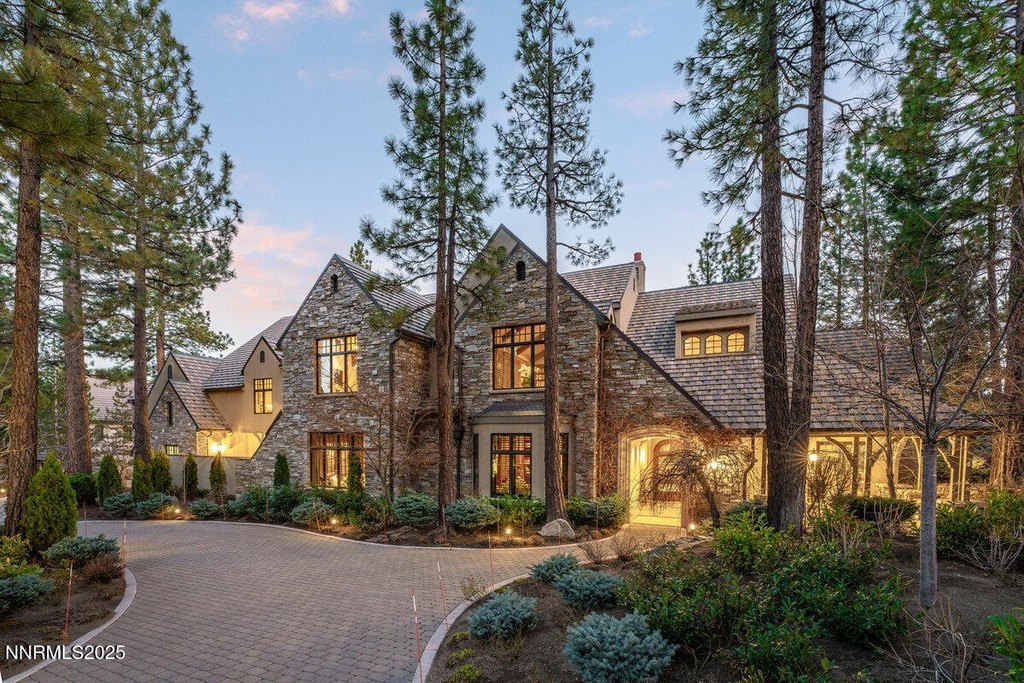 Reno, Nevada, 89511, United States, 6 Bedrooms Bedrooms, ,5.5 BathroomsBathrooms,Residential,Forsale,1929230
