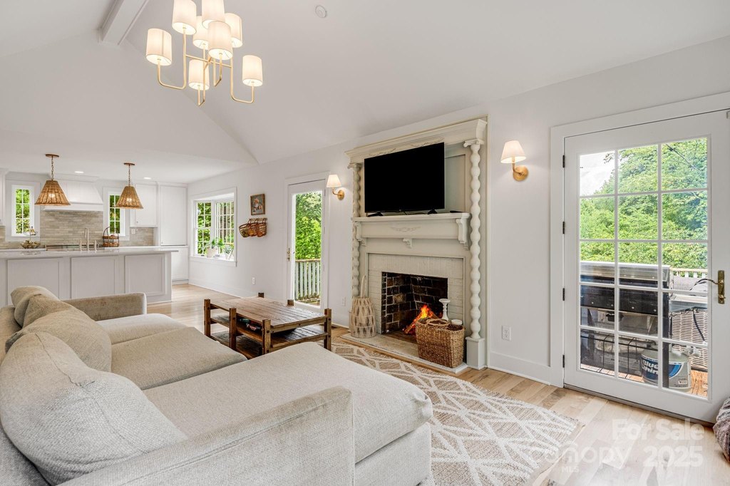 Asheville, North Carolina, 28803, United States, 4 Bedrooms Bedrooms, ,3.5 BathroomsBathrooms,Residential,Forsale,1985898