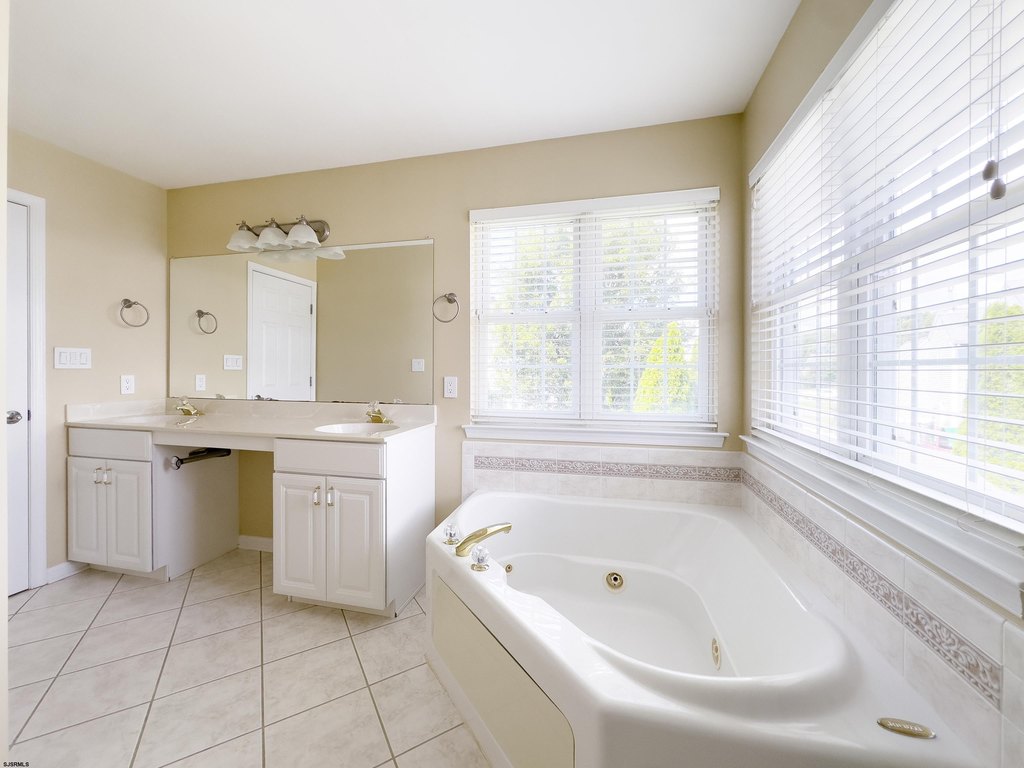 Egg Harbor Township, New Jersey, 08234, United States, 3 Bedrooms Bedrooms, ,3.5 BathroomsBathrooms,Residential,Forsale,1946141