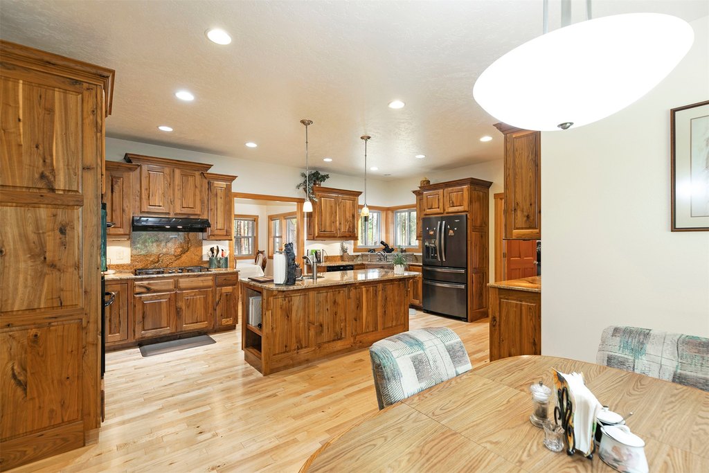 Hamilton, Montana, 59840, United States, 3 Bedrooms Bedrooms, ,2.5 BathroomsBathrooms,Residential,Forsale,1944297