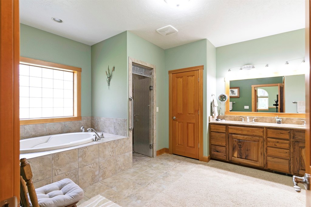 Hamilton, Montana, 59840, United States, 3 Bedrooms Bedrooms, ,2.5 BathroomsBathrooms,Residential,Forsale,1944297