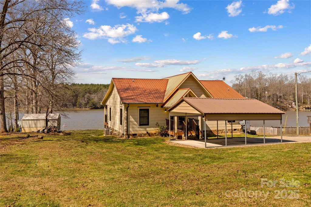 Sherrills Ford, North Carolina, 28673, United States, 2 Bedrooms Bedrooms, ,2 BathroomsBathrooms,Residential,Forsale,1953171