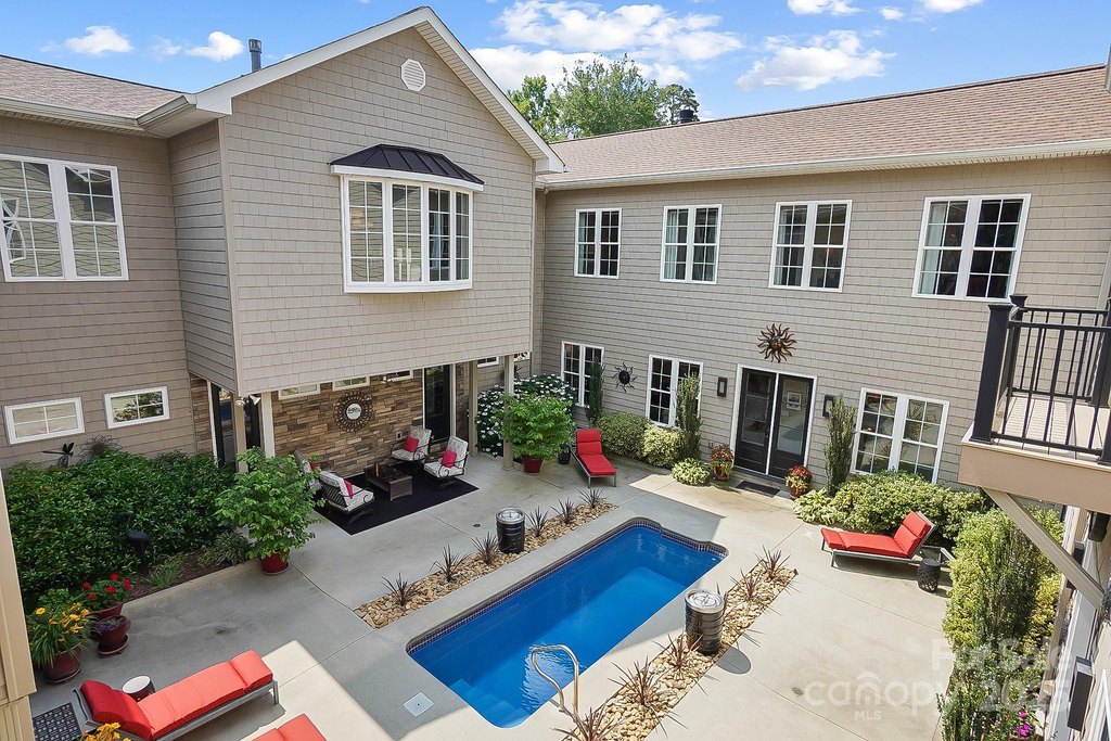 York, South Carolina, 29745, United States, 5 Bedrooms Bedrooms, ,6.5 BathroomsBathrooms,Residential,Forsale,1884405
