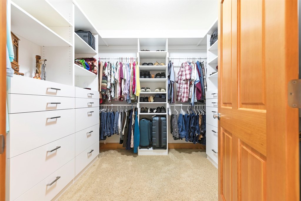 Hamilton, Montana, 59840, United States, 3 Bedrooms Bedrooms, ,2.5 BathroomsBathrooms,Residential,Forsale,1944297