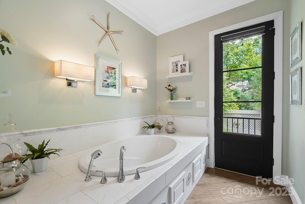 York, South Carolina, 29745, United States, 5 Bedrooms Bedrooms, ,6.5 BathroomsBathrooms,Residential,Forsale,1884405