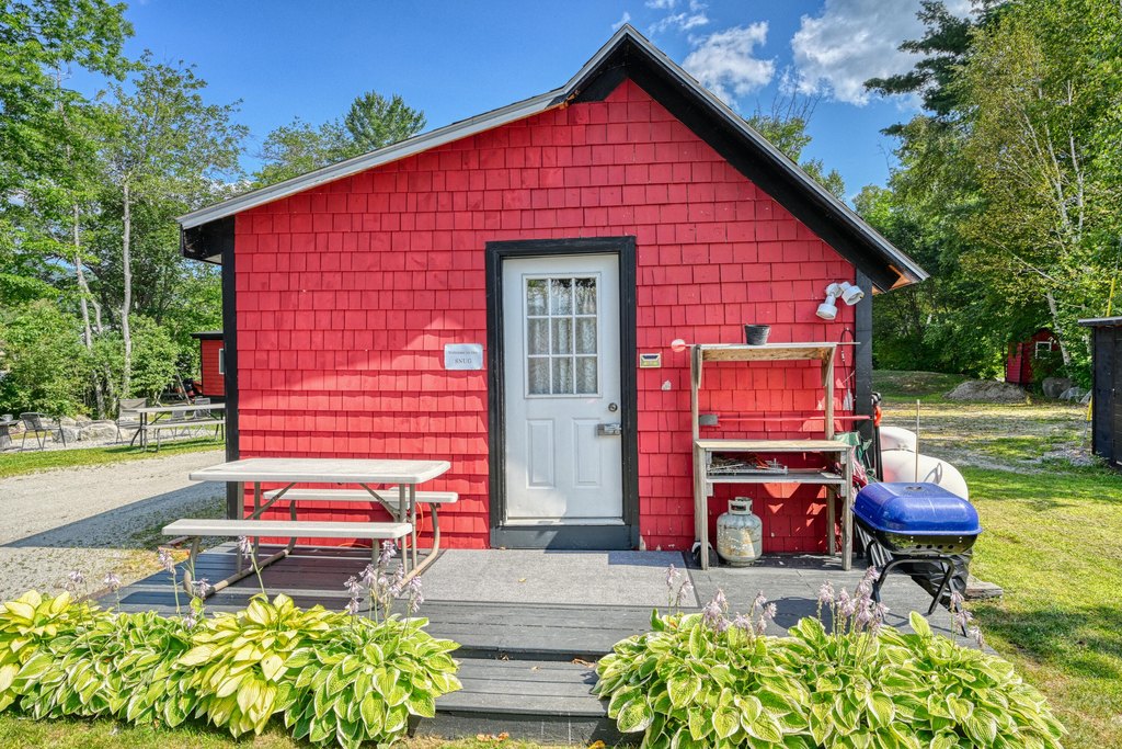 Roxbury, Maine, 04275, United States, 9 Bedrooms Bedrooms, ,5 BathroomsBathrooms,Residential,Forsale,1933988