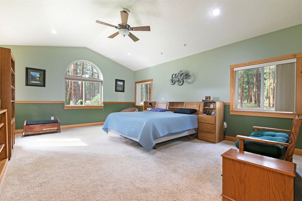 Hamilton, Montana, 59840, United States, 3 Bedrooms Bedrooms, ,2.5 BathroomsBathrooms,Residential,Forsale,1944297