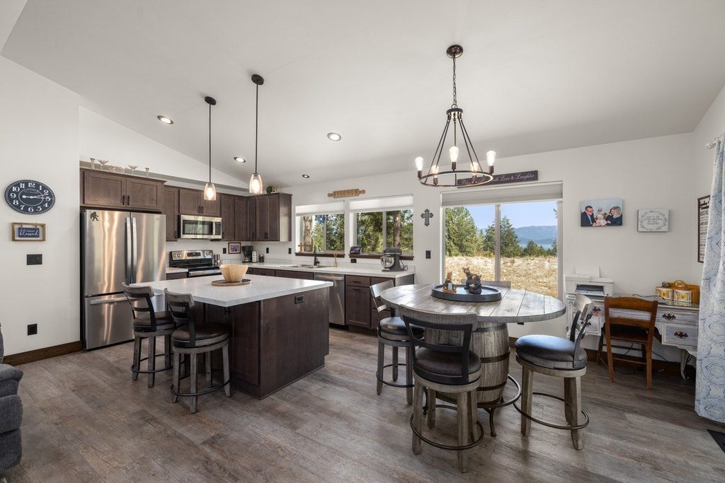 Lakeside, Montana, 59922, United States, 3 Bedrooms Bedrooms, ,2 BathroomsBathrooms,Residential,Forsale,1944295