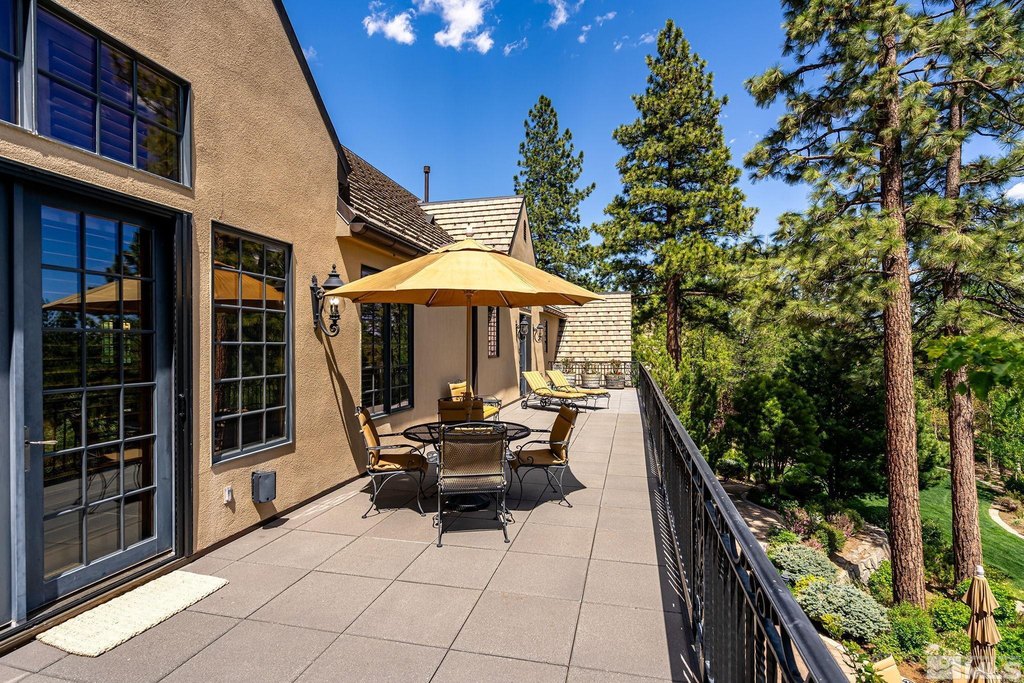 Reno, Nevada, 89511, United States, 6 Bedrooms Bedrooms, ,5.5 BathroomsBathrooms,Residential,Forsale,1929230