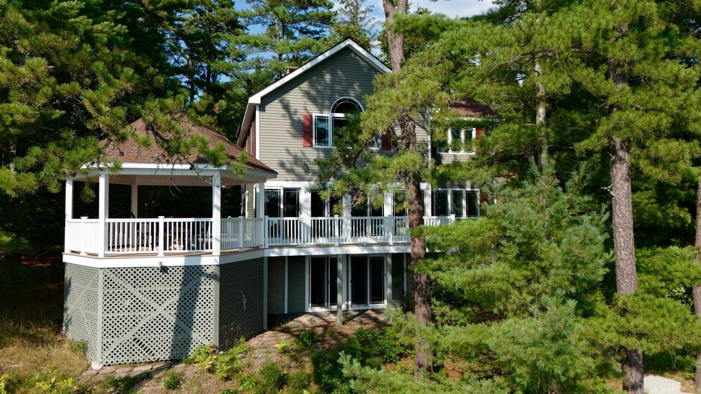Freedom, New Hampshire, 03836, United States, 3 Bedrooms Bedrooms, ,3 BathroomsBathrooms,Residential,Forsale,1933944