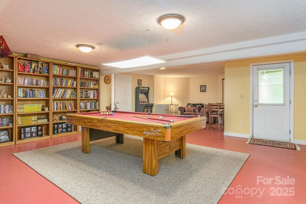 Hendersonville, North Carolina, 28739, United States, 3 Bedrooms Bedrooms, ,2 BathroomsBathrooms,Residential,Forsale,1960265