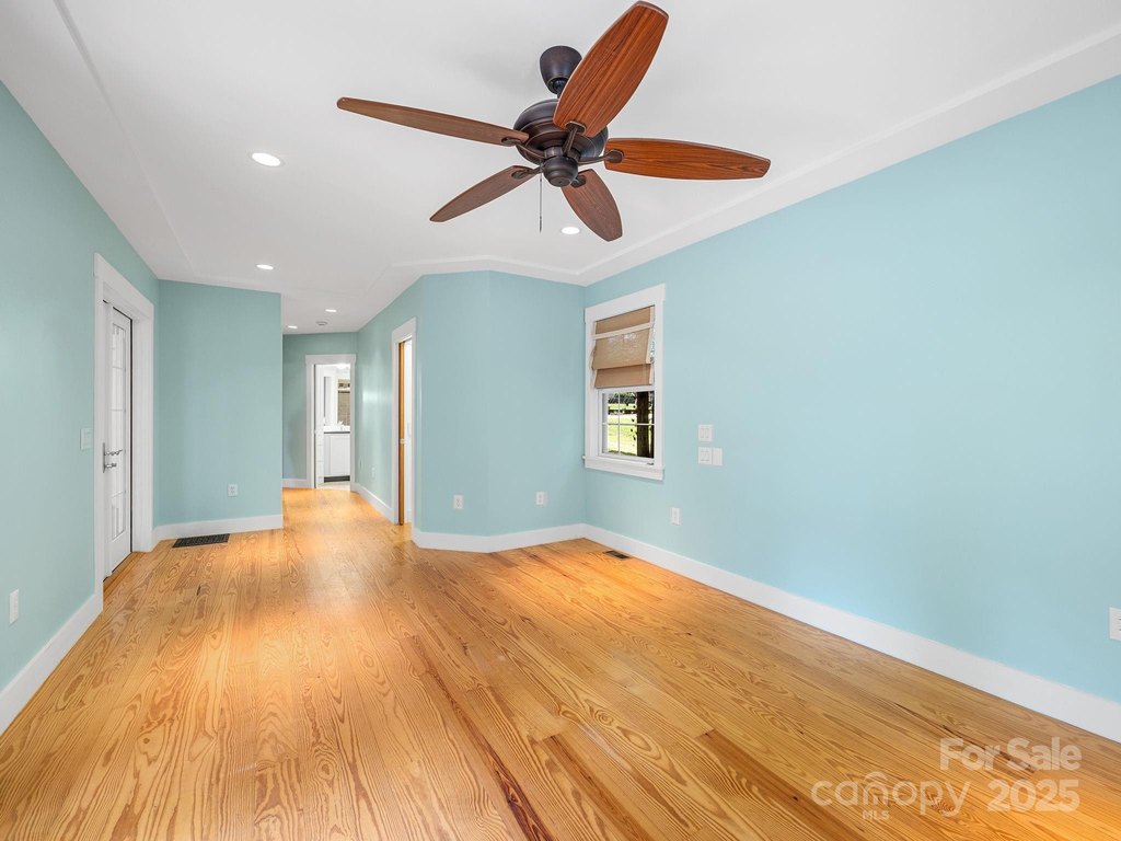 Tryon, North Carolina, 28782, United States, 3 Bedrooms Bedrooms, ,4 BathroomsBathrooms,Residential,Forsale,1904897