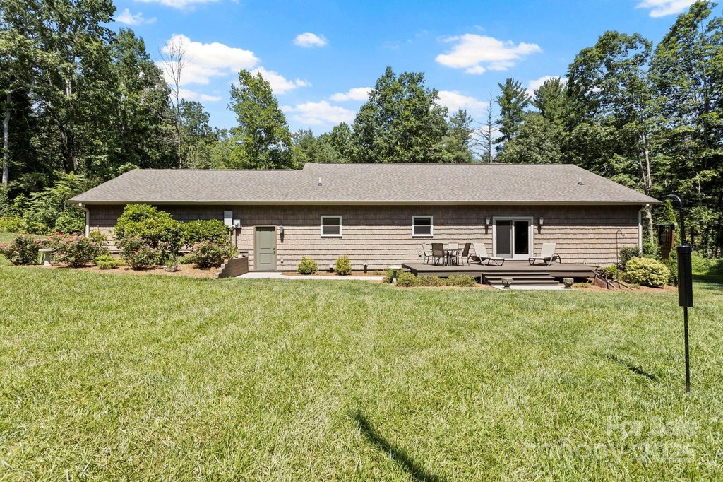 Flat Rock, North Carolina, 28731, United States, 3 Bedrooms Bedrooms, ,2 BathroomsBathrooms,Residential,Forsale,1904905