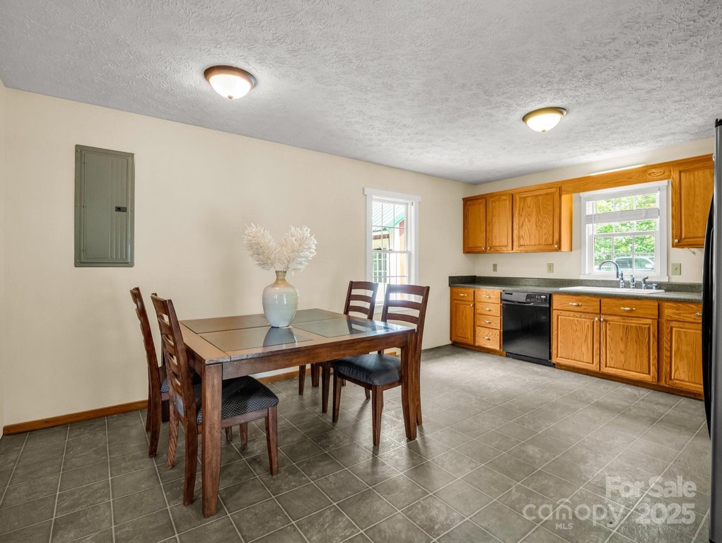 Rutherfordton, North Carolina, 28139, United States, 3 Bedrooms Bedrooms, ,2 BathroomsBathrooms,Residential,Forsale,1904901