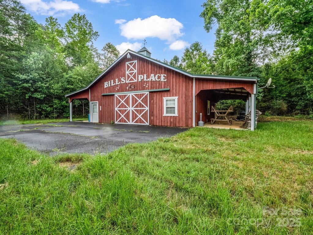 Rutherfordton, North Carolina, 28139, United States, 3 Bedrooms Bedrooms, ,2 BathroomsBathrooms,Residential,Forsale,1904901