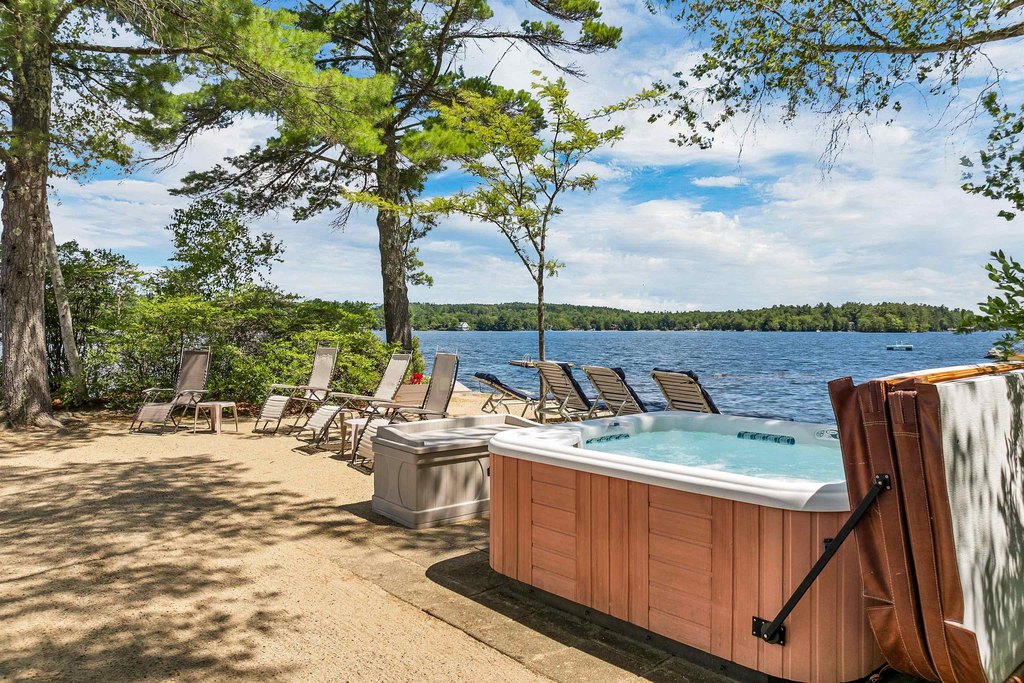 Moultonborough, New Hampshire, 03254, United States, 3 Bedrooms Bedrooms, ,3 BathroomsBathrooms,Residential,Forsale,1941224