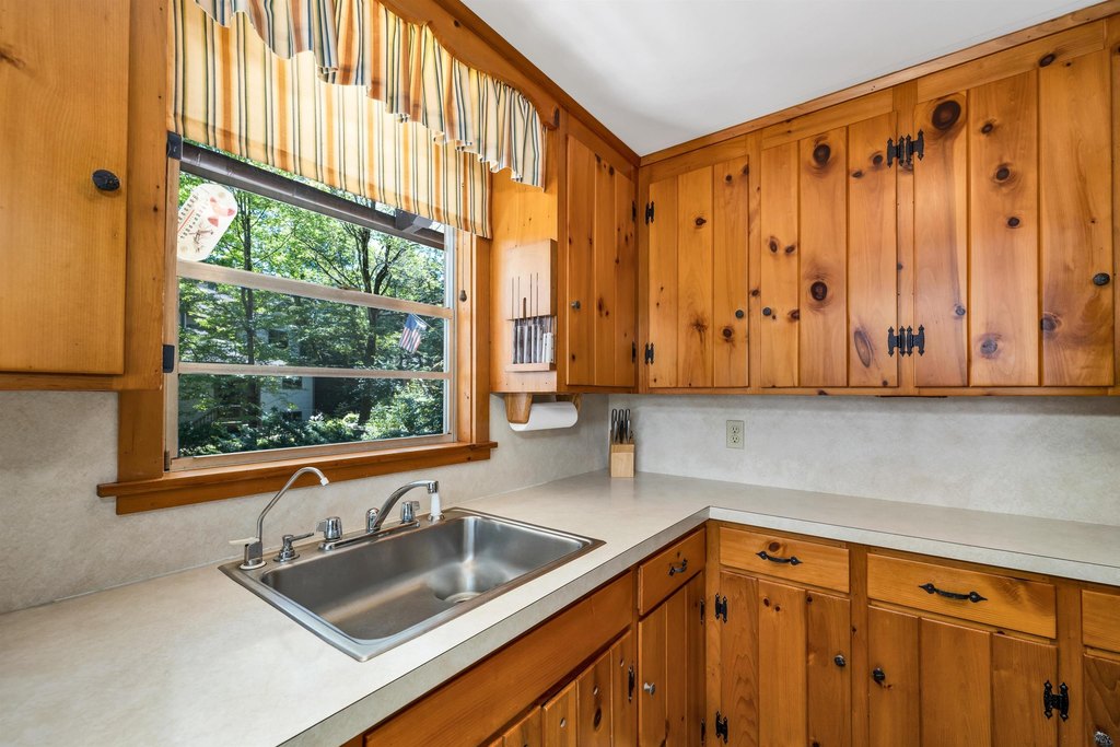 Moultonborough, New Hampshire, 03254, United States, 3 Bedrooms Bedrooms, ,3 BathroomsBathrooms,Residential,Forsale,1941224