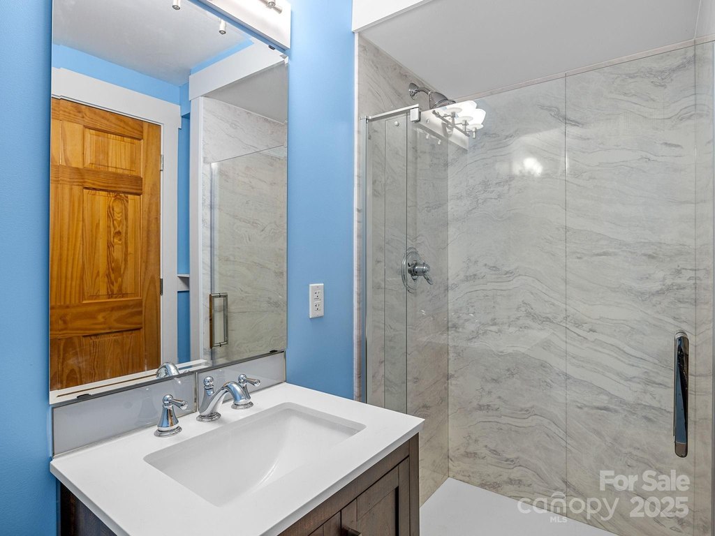 Tryon, North Carolina, 28782, United States, 3 Bedrooms Bedrooms, ,4 BathroomsBathrooms,Residential,Forsale,1904897