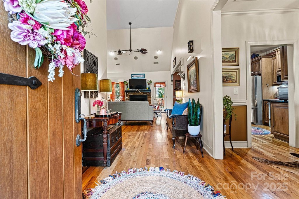 Hickory, North Carolina, 28601, United States, 4 Bedrooms Bedrooms, ,2.5 BathroomsBathrooms,Residential,Forsale,2007671