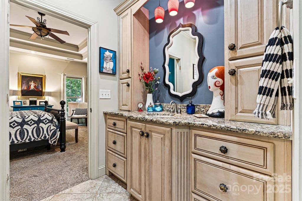 Hickory, North Carolina, 28601, United States, 4 Bedrooms Bedrooms, ,2.5 BathroomsBathrooms,Residential,Forsale,2007671