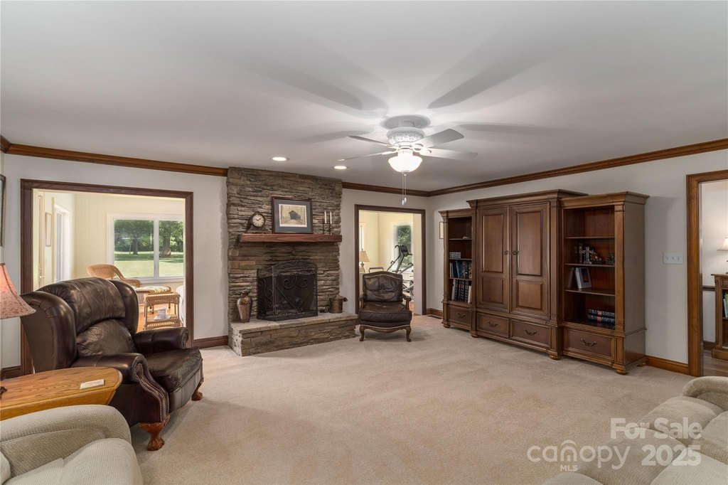 Mooresville, North Carolina, 28117, United States, 3 Bedrooms Bedrooms, ,4 BathroomsBathrooms,Residential,Forsale,1953169