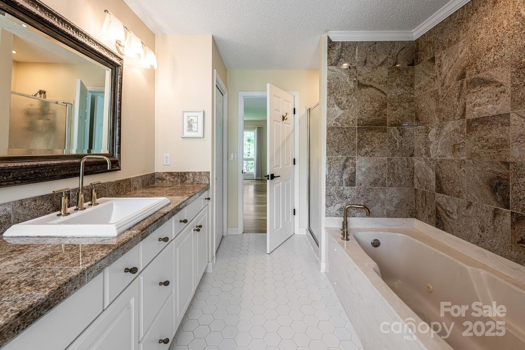 Flat Rock, North Carolina, 28731, United States, 3 Bedrooms Bedrooms, ,2 BathroomsBathrooms,Residential,Forsale,1886037