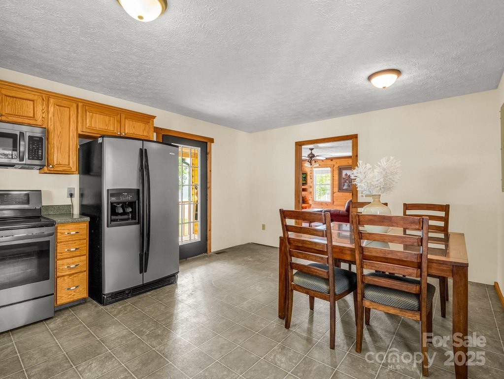 Rutherfordton, North Carolina, 28139, United States, 3 Bedrooms Bedrooms, ,2 BathroomsBathrooms,Residential,Forsale,1904901