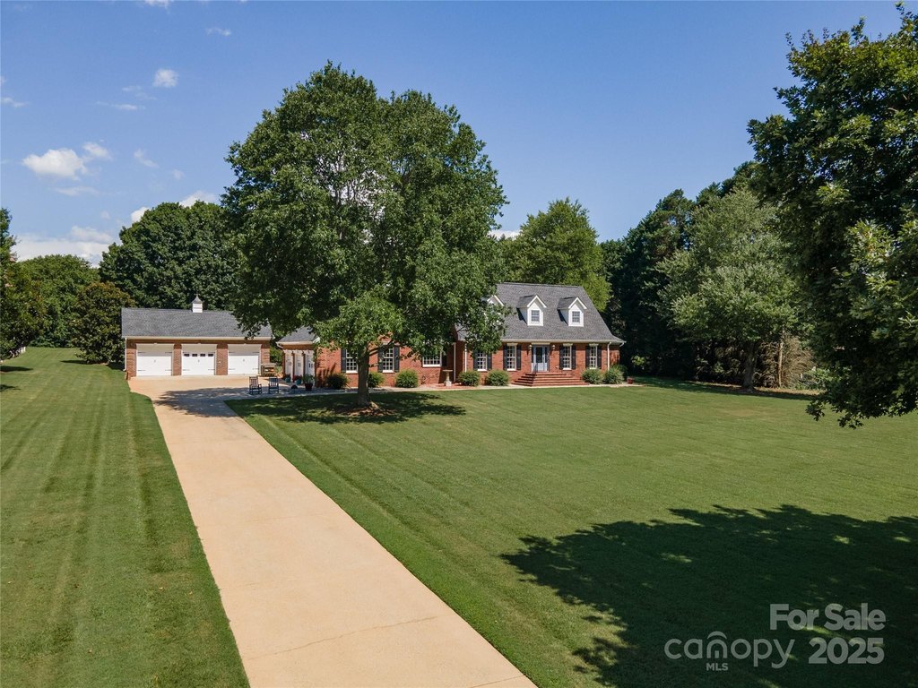 Mooresville, North Carolina, 28117, United States, 3 Bedrooms Bedrooms, ,4 BathroomsBathrooms,Residential,Forsale,1953169