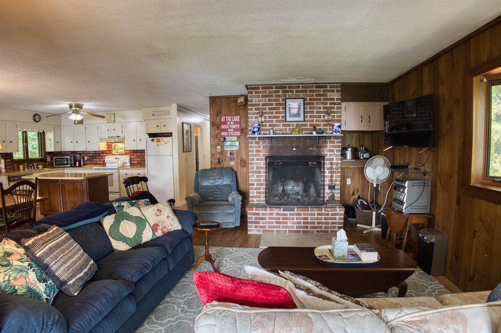 Ossipee, New Hampshire, 03814, United States, 3 Bedrooms Bedrooms, ,2.5 BathroomsBathrooms,Residential,Forsale,1941244