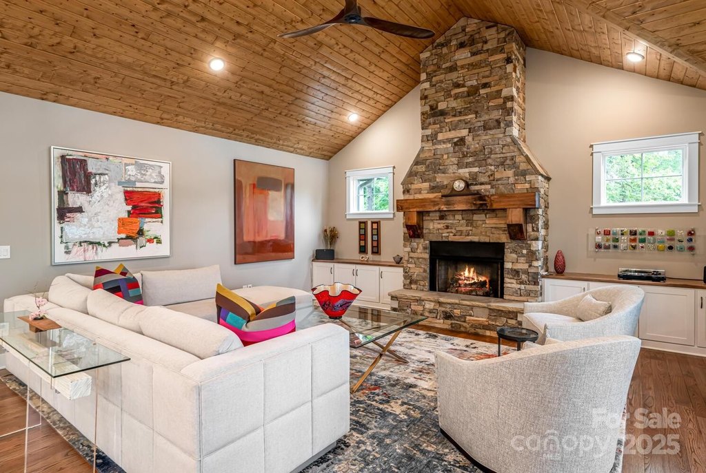 Flat Rock, North Carolina, 28731, United States, 4 Bedrooms Bedrooms, ,3.5 BathroomsBathrooms,Residential,Forsale,1886036