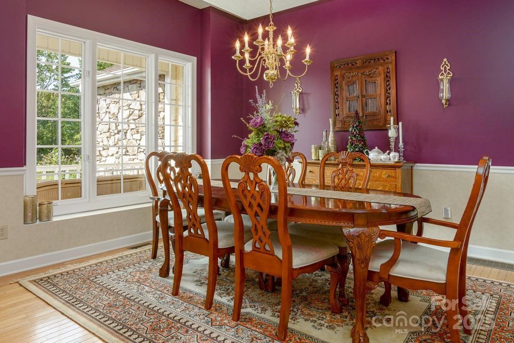 Hendersonville, North Carolina, 28739, United States, 3 Bedrooms Bedrooms, ,2 BathroomsBathrooms,Residential,Forsale,1960265