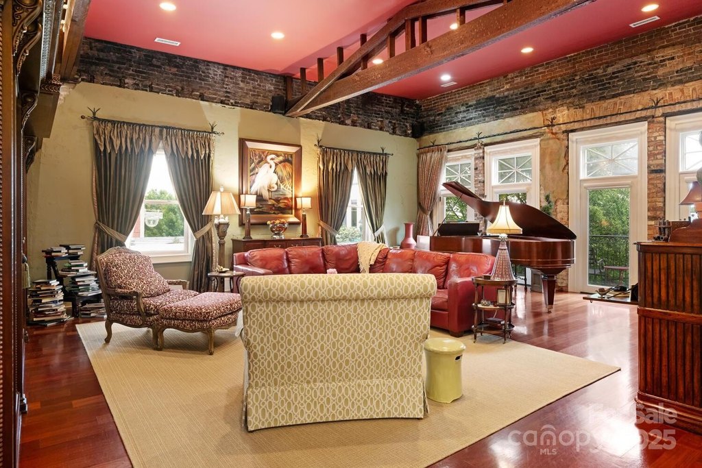 Hendersonville, North Carolina, 28792, United States, 4 Bedrooms Bedrooms, ,4.5 BathroomsBathrooms,Residential,Forsale,1904903