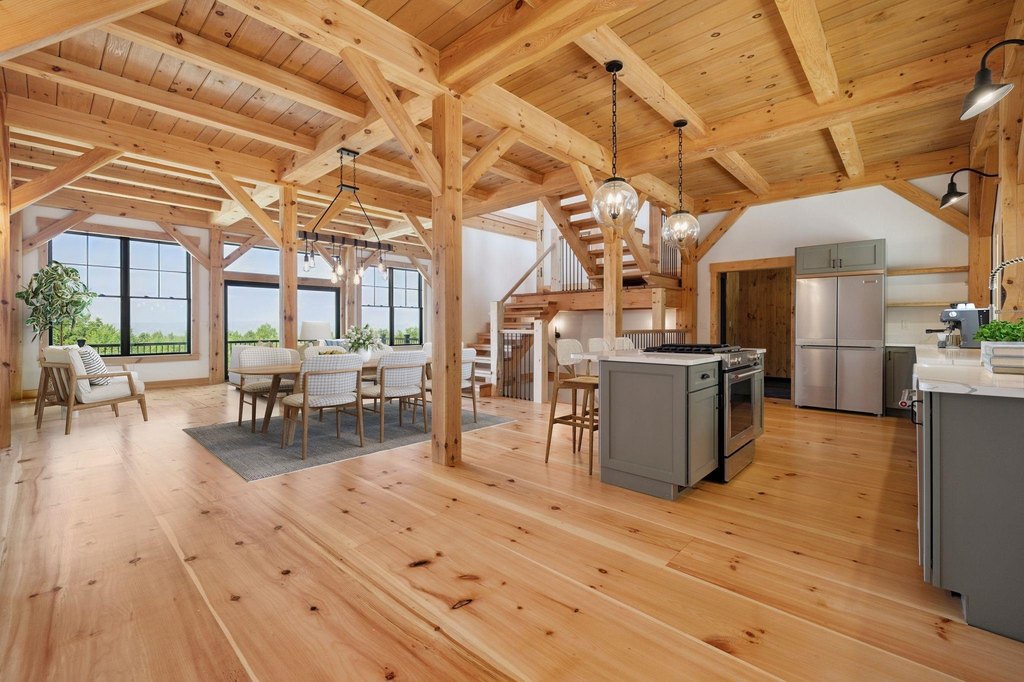 Ossipee, New Hampshire, 03814, United States, 4 Bedrooms Bedrooms, ,2.5 BathroomsBathrooms,Residential,Forsale,1952903